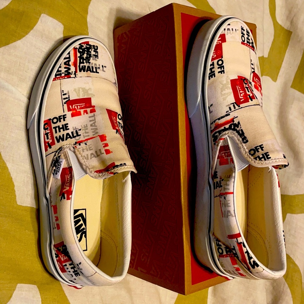 Vans women’s 10 and a men’s 8.5 vans